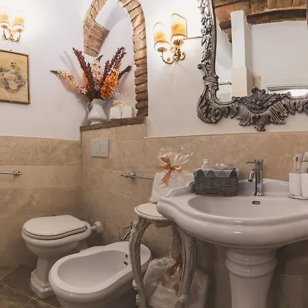 Guest house La Romantica Lolo'